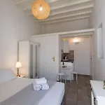 Daire Madres Mykonos Town