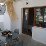 Madres * Mykonos Town