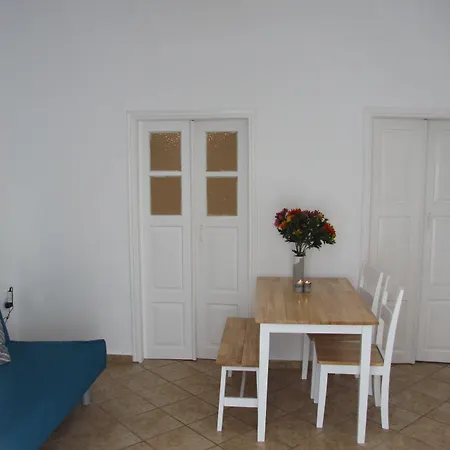 Madres Daire Mykonos Town